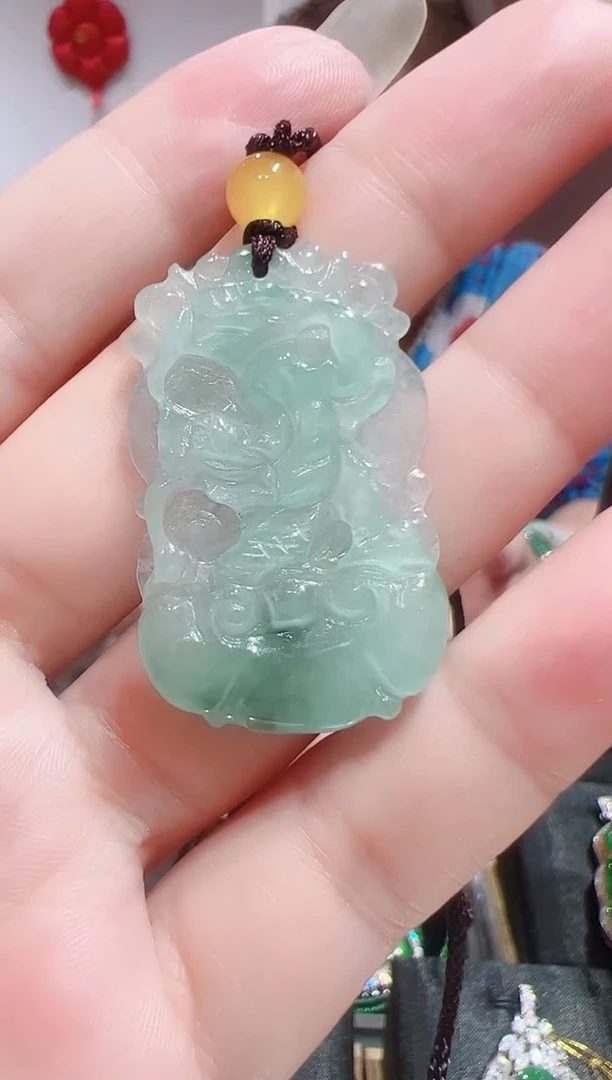 翡翠未镶嵌颈饰202572413