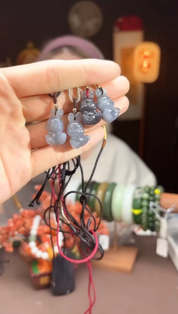 【闪购商品】和田玉J7-烟紫兔子多样性发给发其一未镶嵌-