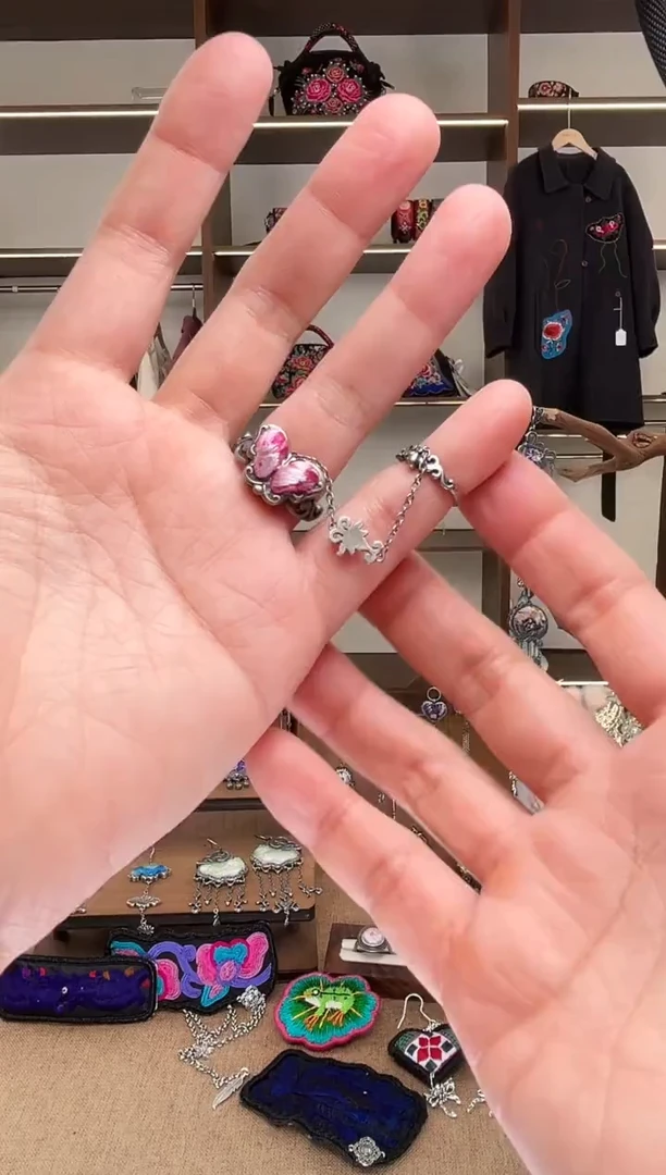 织绣1727黔东南苗族刺绣