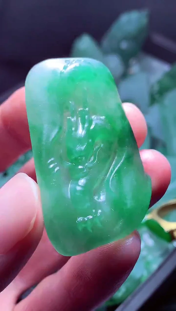 未镶嵌定制翡翠?**?毛货翡翠定制