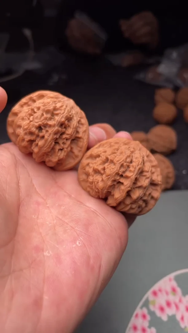 把件文玩核桃a92   龙洞玉 43尺