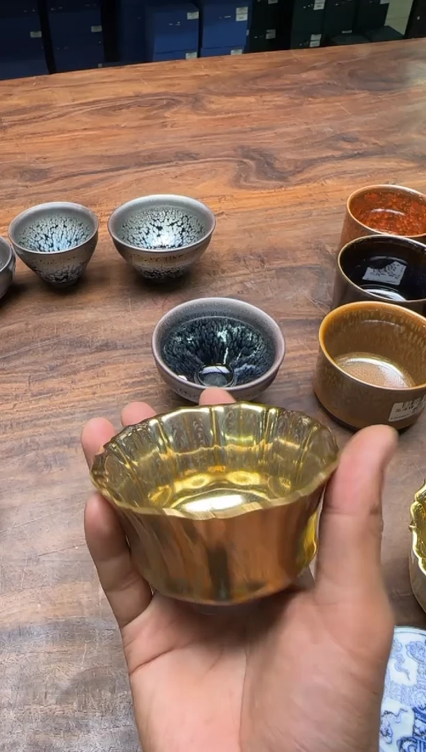 一**会范泽锋 小羽冠 金丝