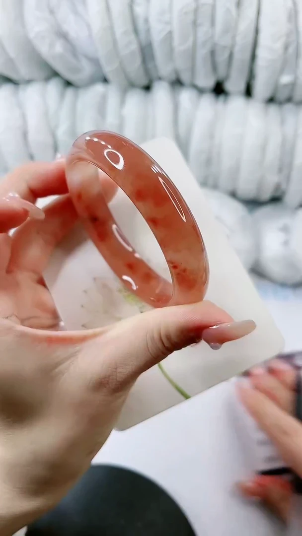 【闪购商品】石英质玉手镯未镶嵌0783464129-多样性发货