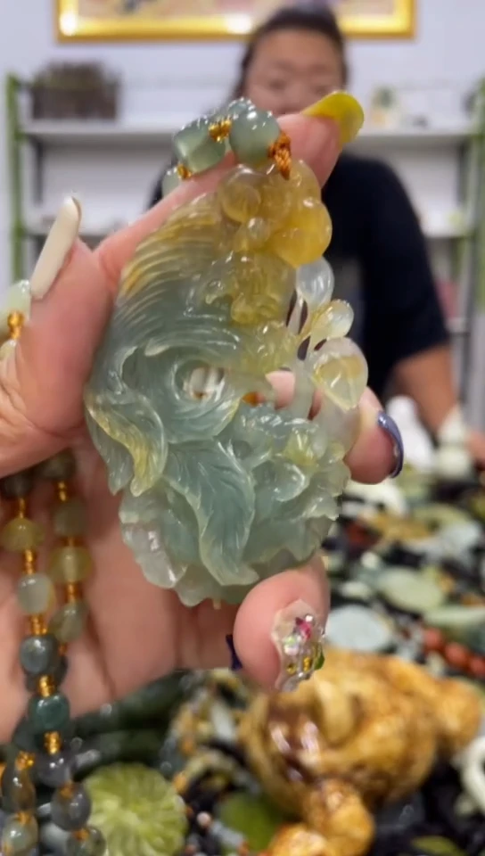 未镶嵌岫玉吊坠