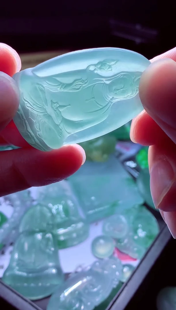 未镶嵌定制翡翠风*?翡翠毛货定制