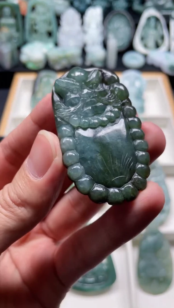 颈饰未镶嵌翡翠13  天然翡翠a货  达摩