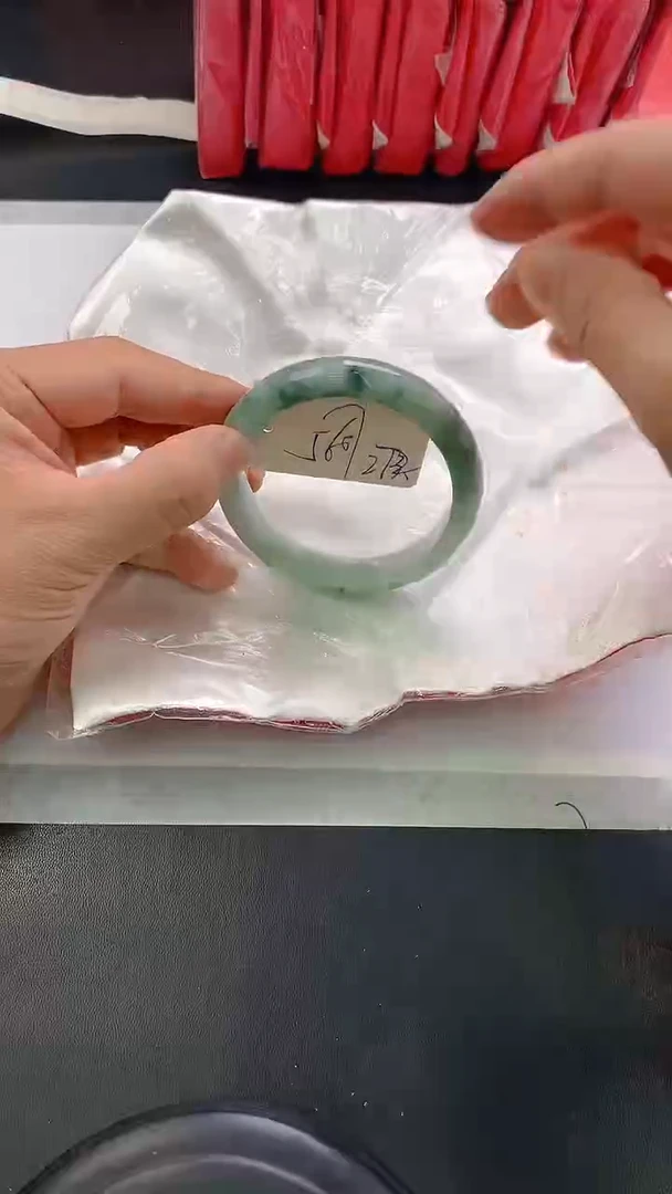 未镶嵌手镯翡翠272
