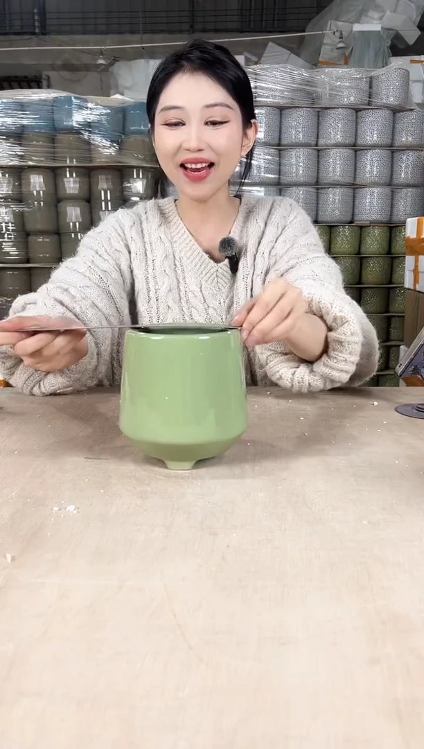 【闪购商品】陶瓷高脚绿花釉13x15