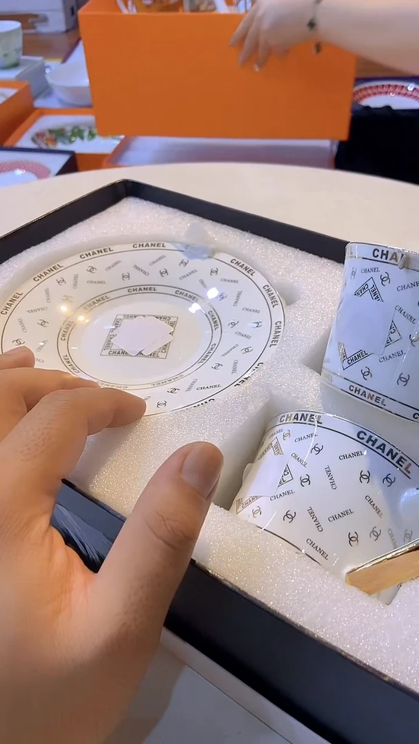 鸿辉家品牌瓷器，京东包邮！