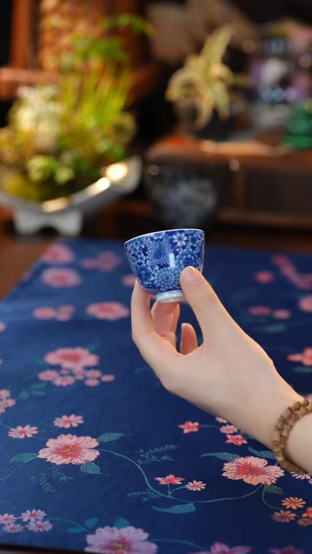 入溪口万花杯子