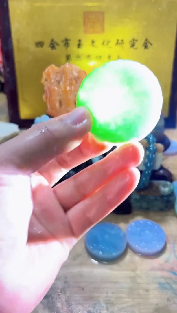 未镶嵌挂件翡翠A货常星7483