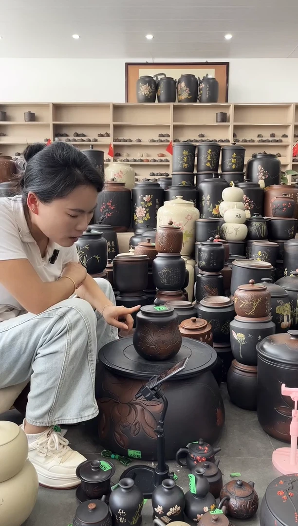 罐瑕疵茶叶罐   小葫芦牡丹花 572