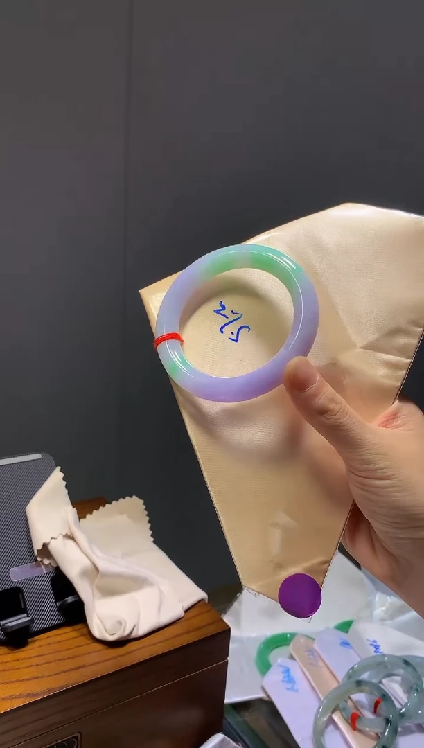 翡翠手镯未镶嵌64-翡翠手镯