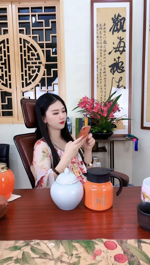 茶叶罐装老白茶+保温瓶