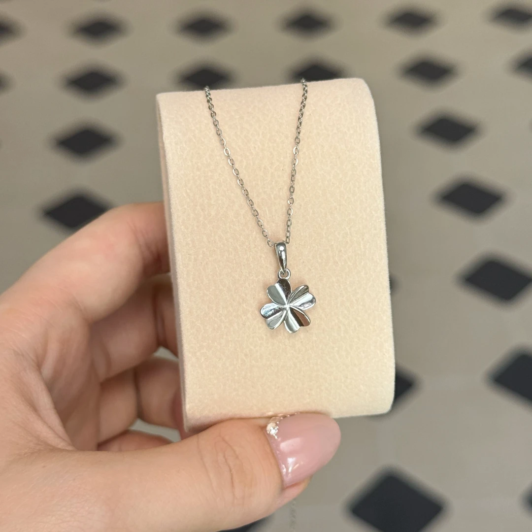 罗曼宇 合金吊坠 刘浩存同款S925银四叶草项链造型日常通勤