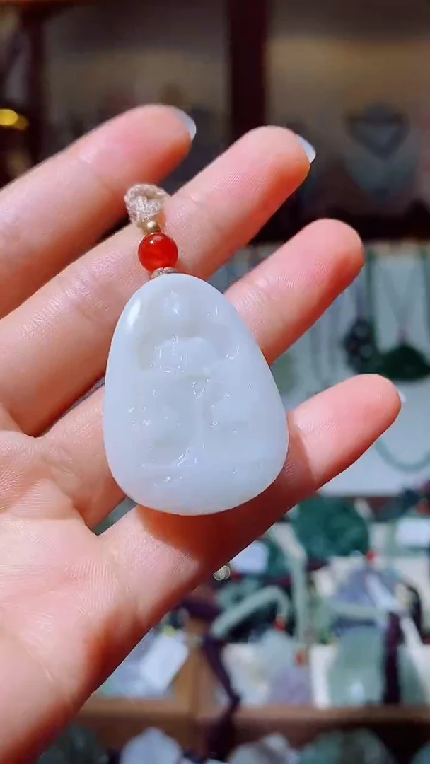 颈饰未镶嵌和田玉1