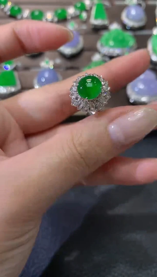 【闪购商品】翡翠戒指18K金镶嵌D187|