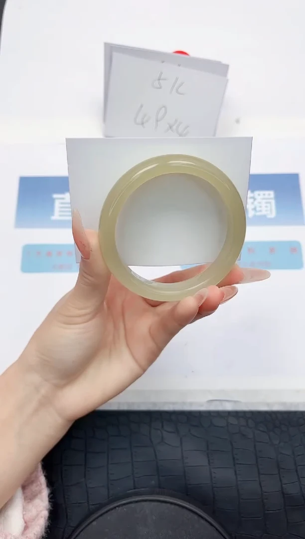 【闪购商品】石英质玉手镯未镶嵌L40-58