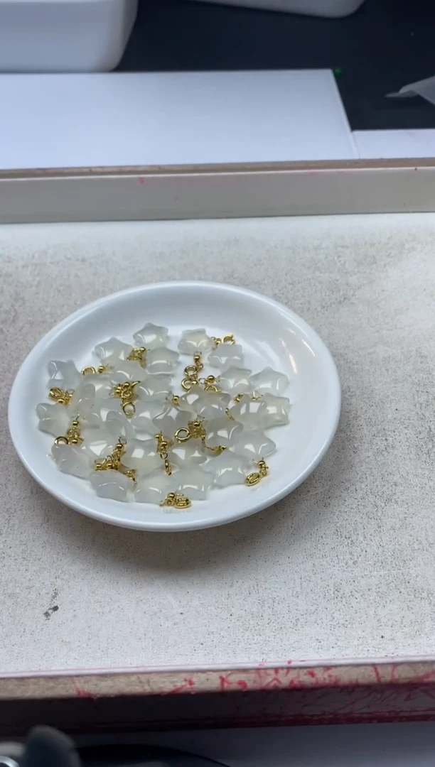 【闪购商品】玛瑙/玉髓颈饰未镶嵌x226荔枝冻水滴*1颗