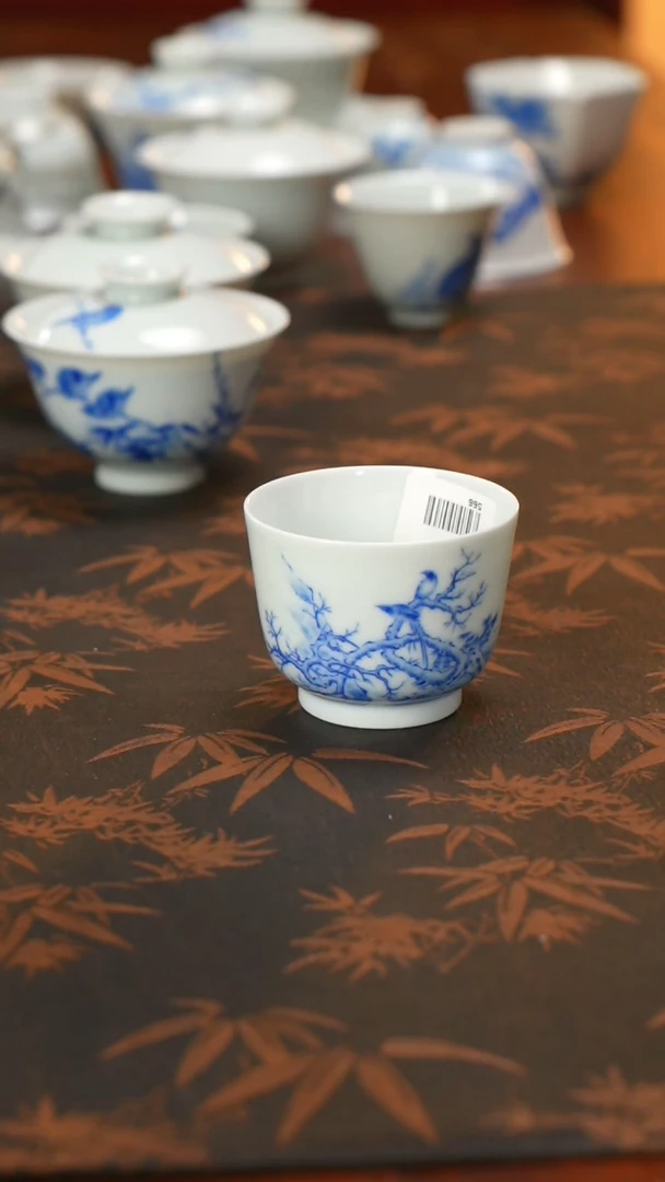 王志伟青花枯枝花鸟单杯