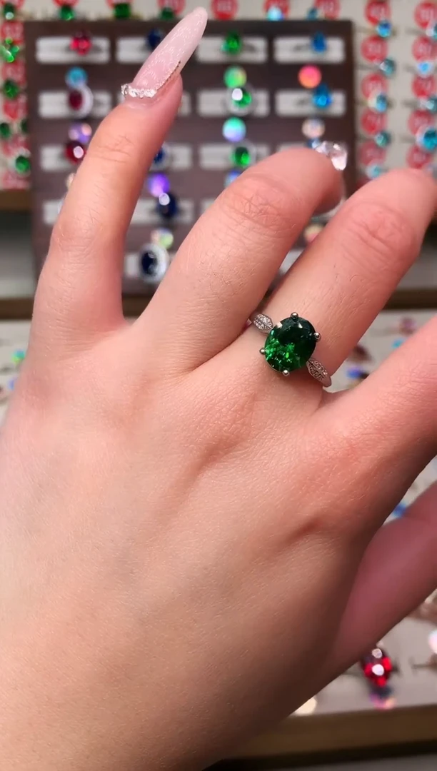 银S925镶嵌透辉石戒指8*10 银托