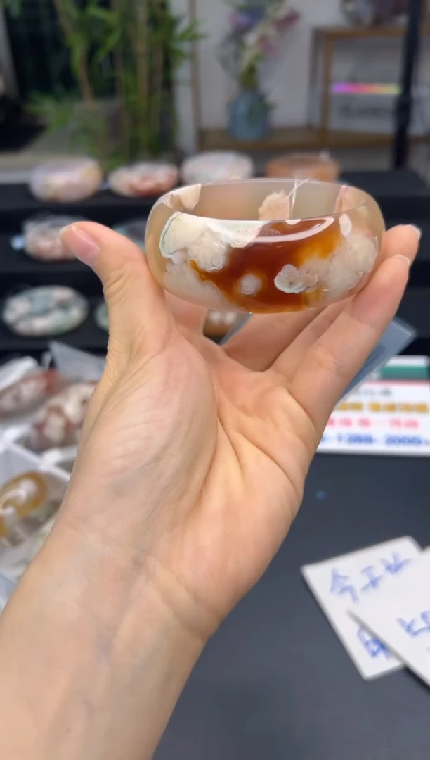 【闪购商品】石英质玉手镯未镶嵌A1000(59圈)