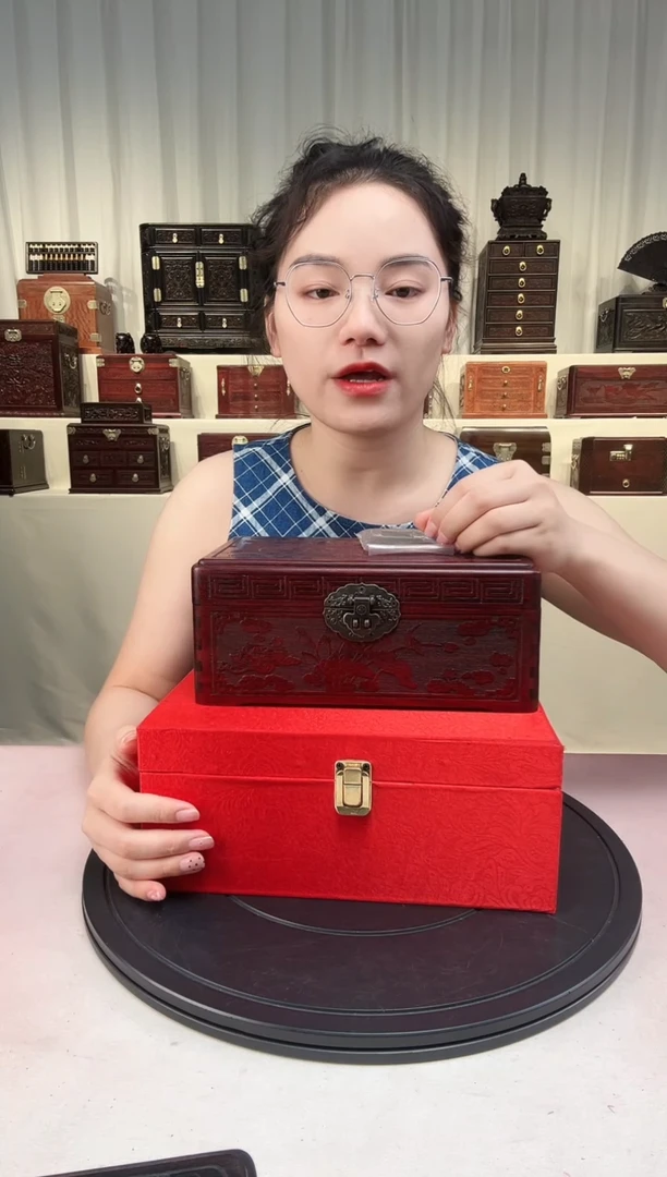紫檀木类成套家具幸福美满