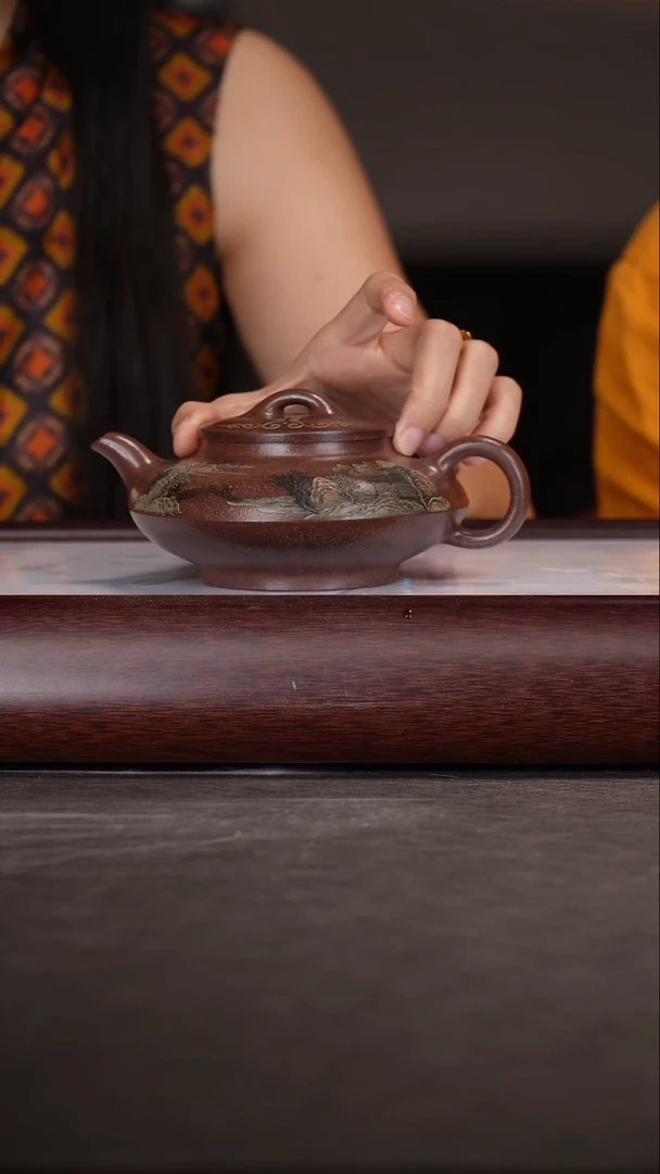 茶壶紫砂诸葛永南/段泥/扁灯/300c