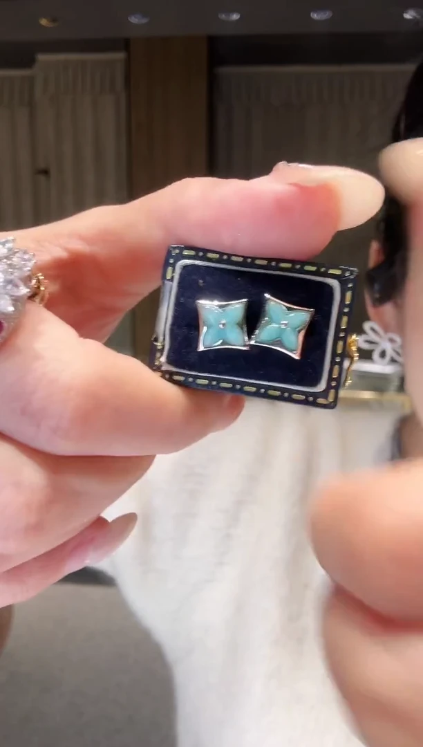 铂Pt950镶嵌耳饰天河石AY0354-PT