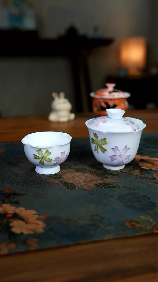 陶瓷一二二四-二零七