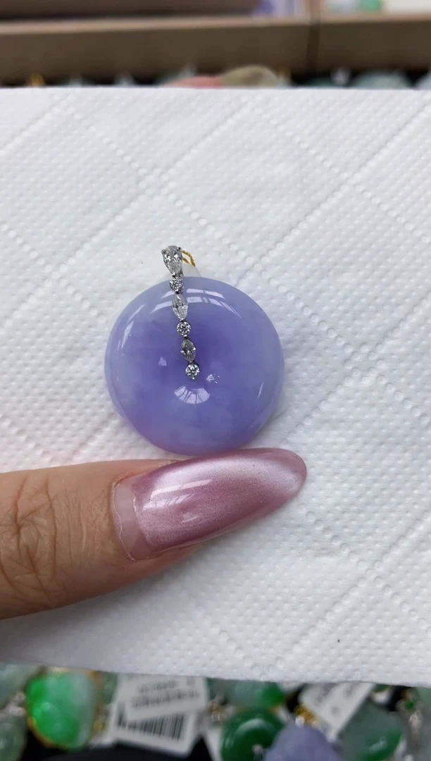 翡翠18K金镶嵌颈饰1111111111