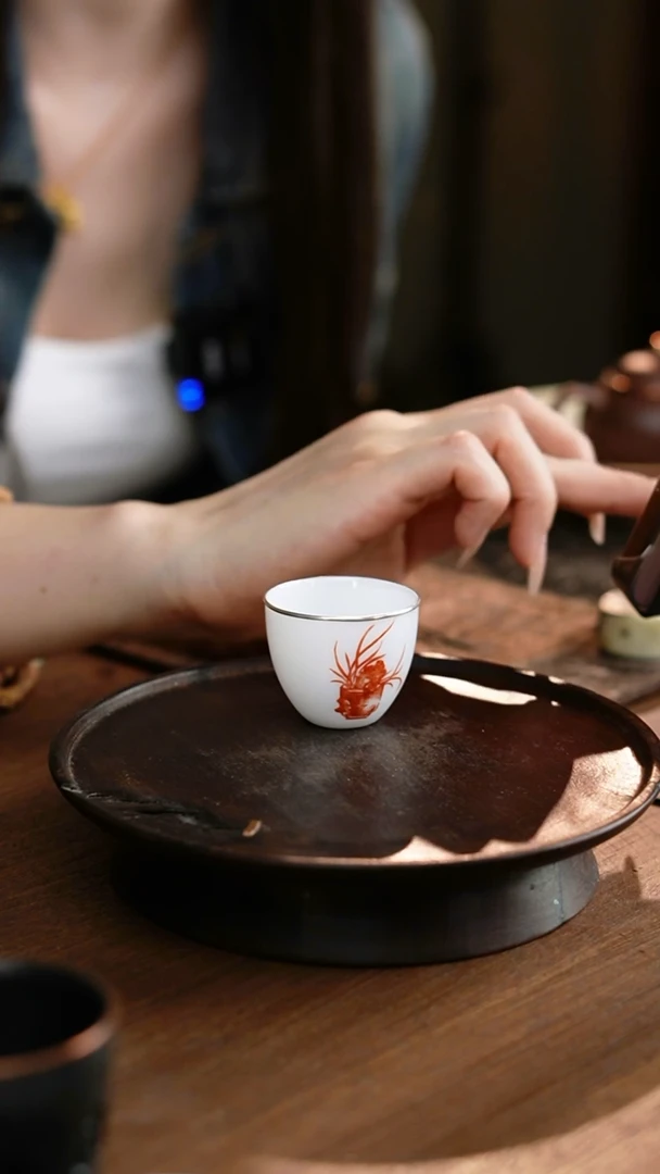 包银梵红兰花杯........