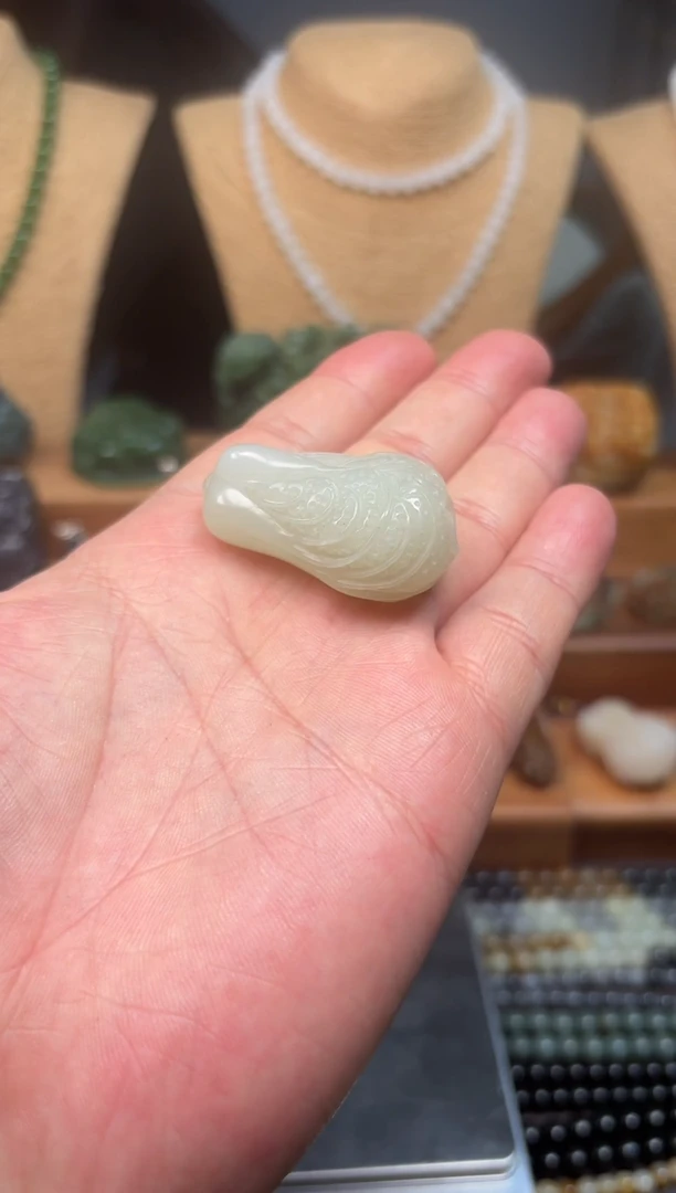 吊坠(不含链)未镶嵌和田玉（白玉）44*17*25白玉白菜26克