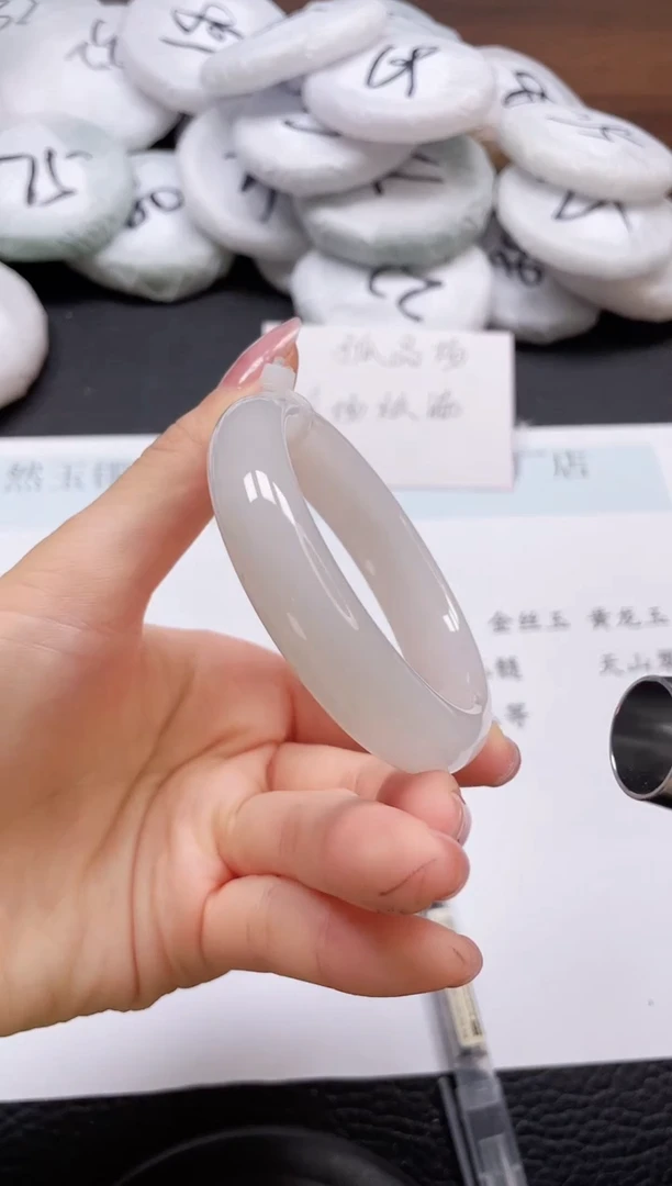 石英质玉手镯未镶嵌D393-52