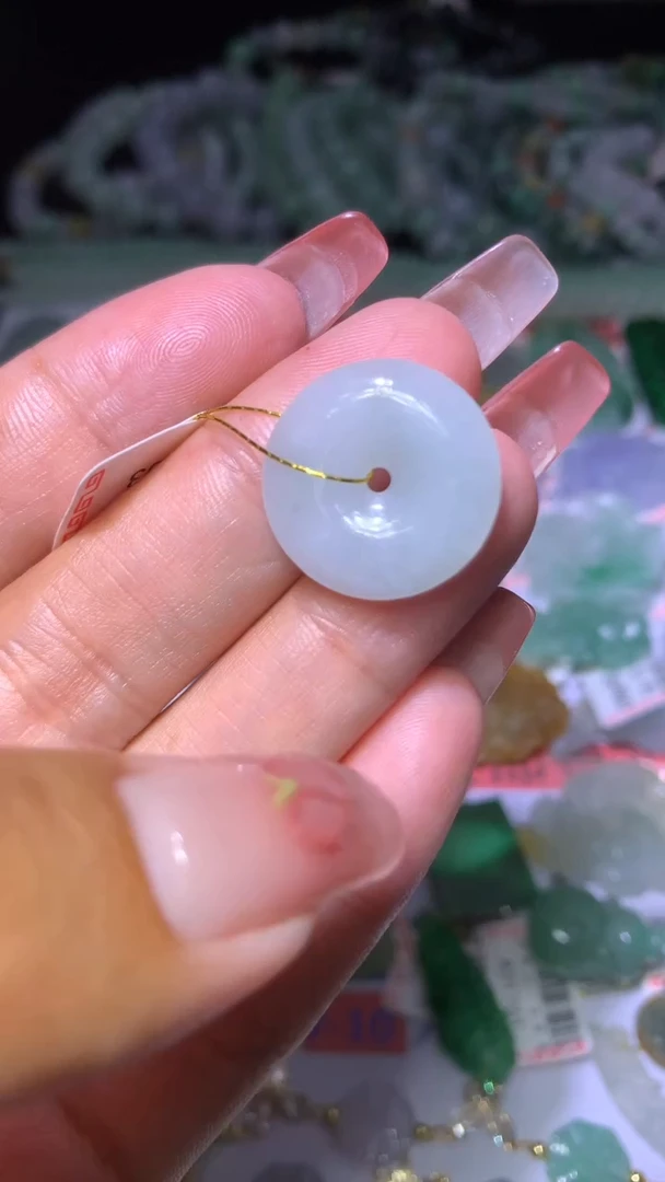 翡翠未镶嵌颈饰微**笑MXX041019