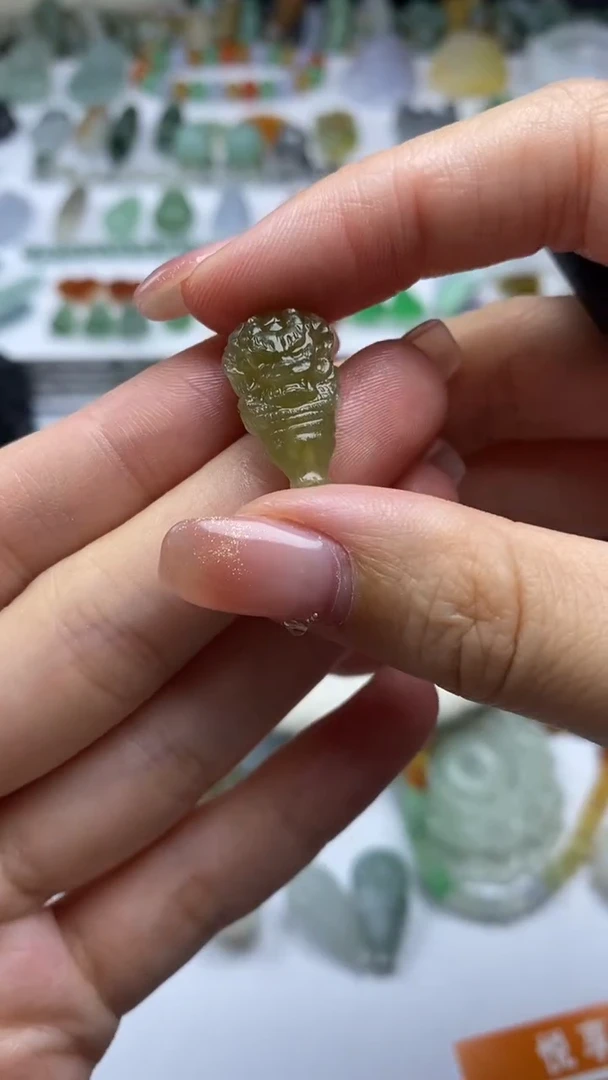 未镶嵌定制翡翠毛货定制不退不换