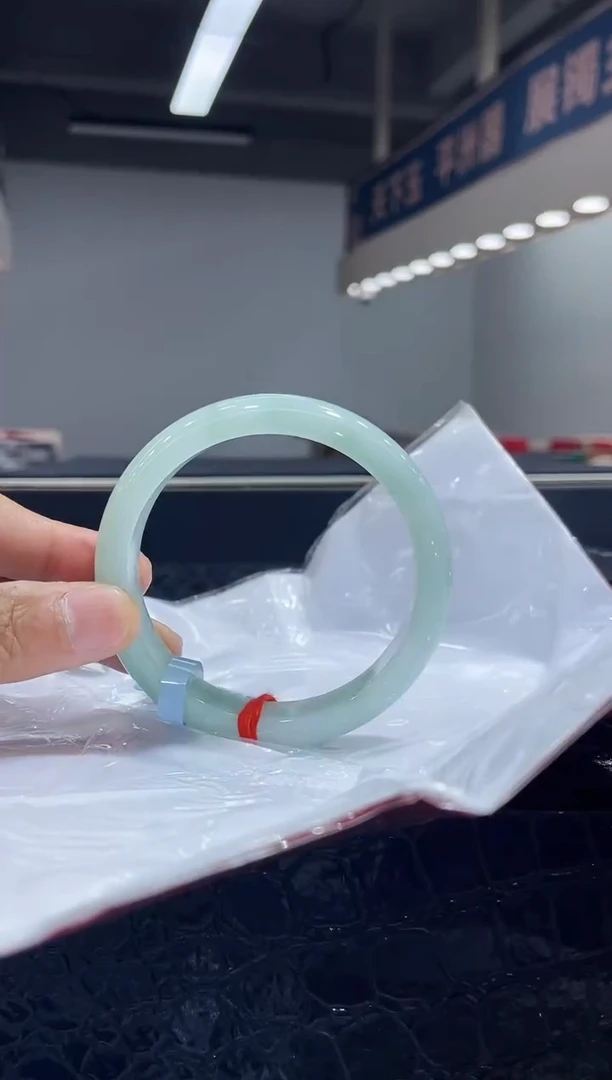 未镶嵌手镯翡翠2