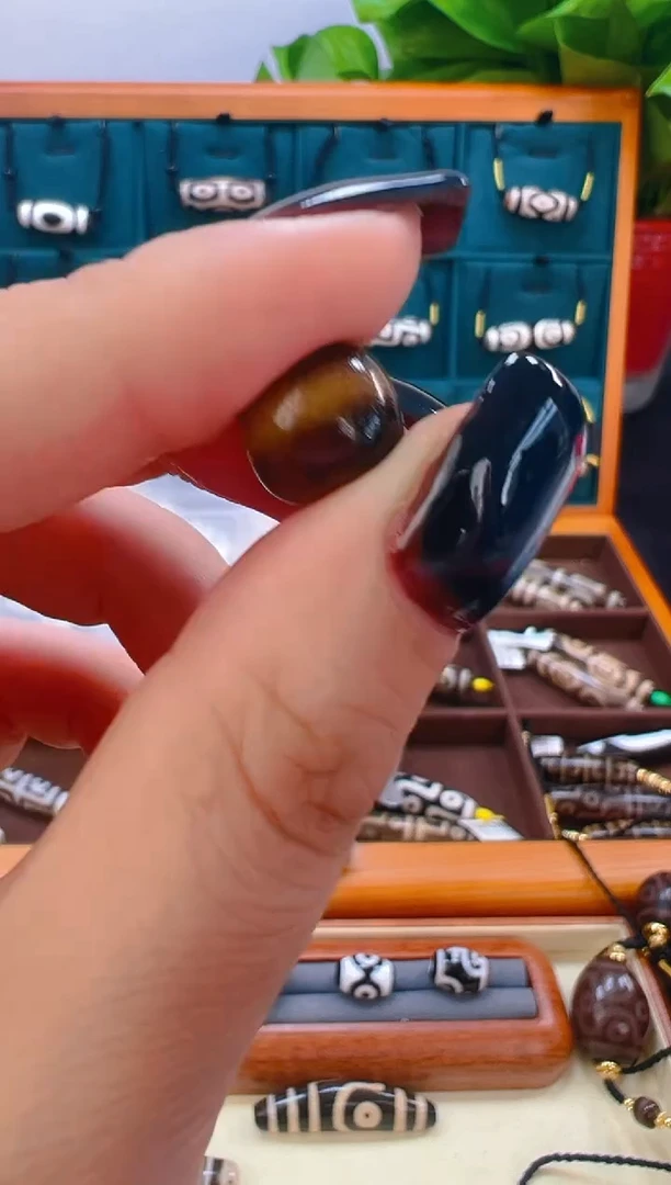 玛瑙/玉髓（覆膜）颈饰未镶嵌14.（微瑕随机发货）