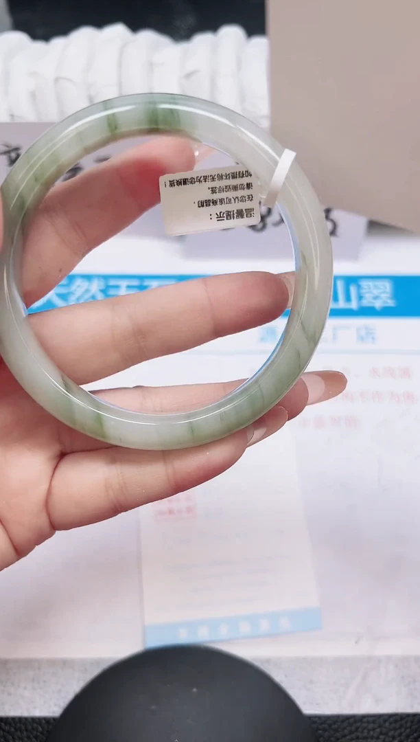 未镶嵌手镯石英质玉10-65