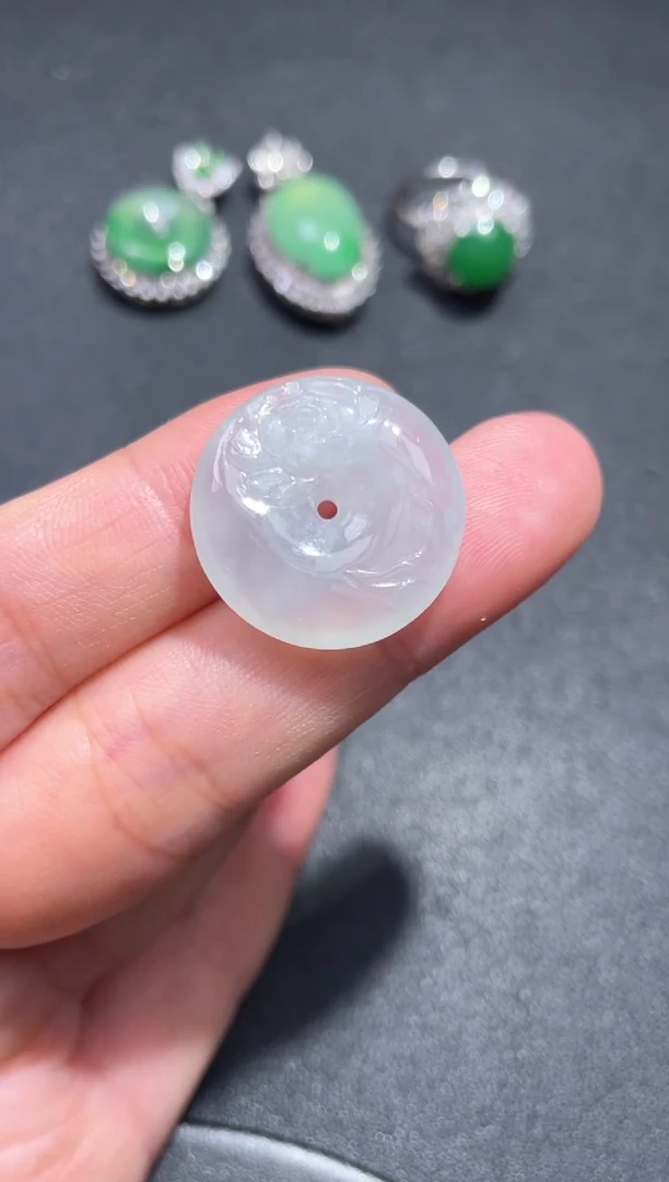 颈饰未镶嵌翡翠22.......