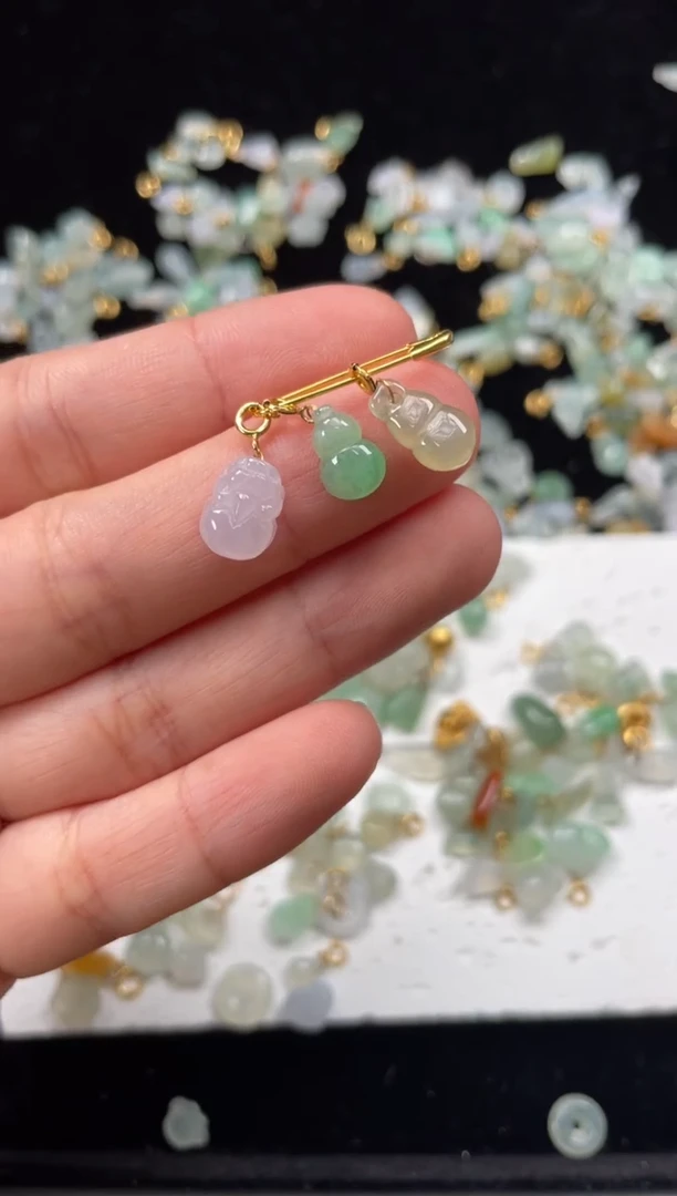 吊坠(不含链)银S925镶嵌翡翠3个   P459