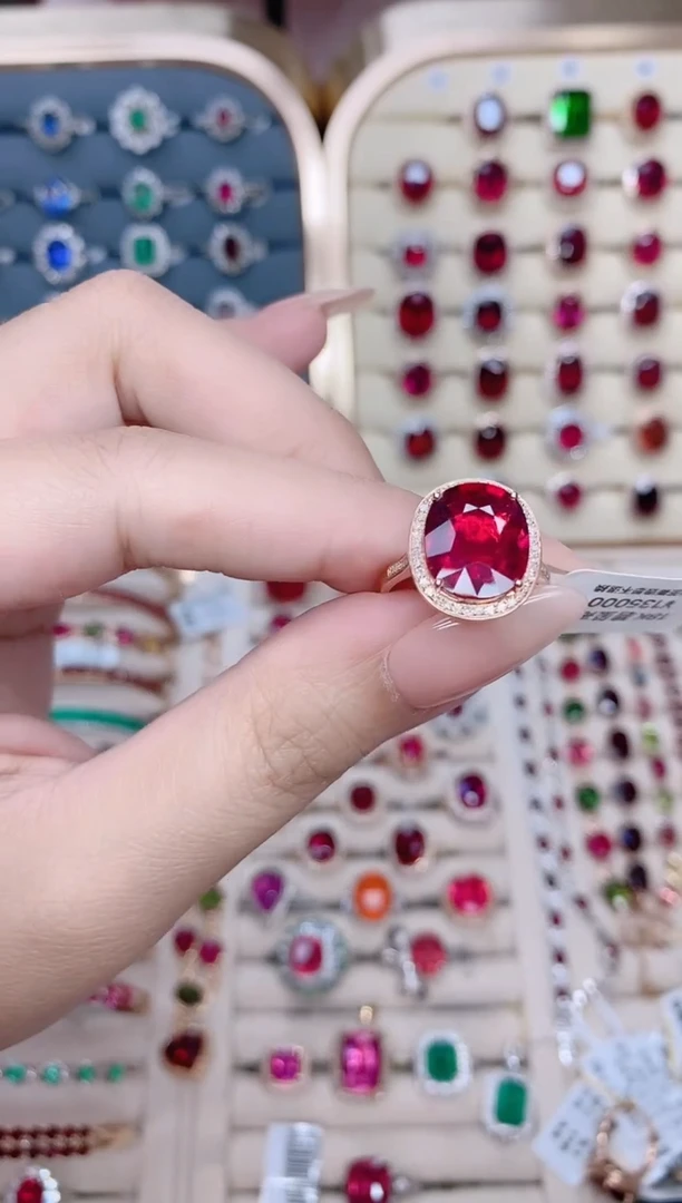 碧玺戒指18K金镶嵌碧玺5.7CT