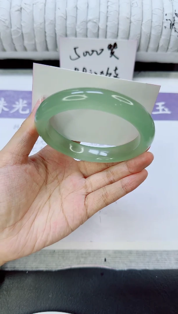 未镶嵌手镯石英质玉89/64.1