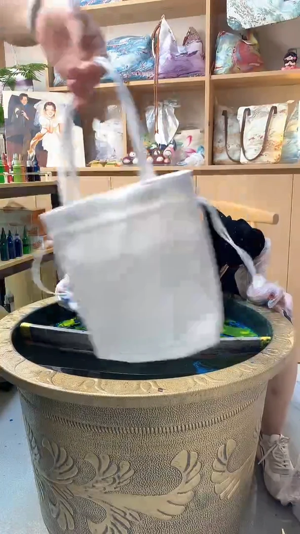 085非遗大漆钱袋子包