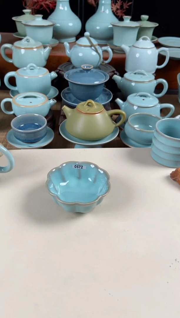 【闪购商品】其他572号微瑕原泥胎支钉烧梅花杯谢朝伟礼盒