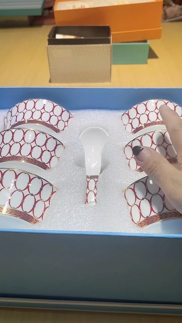 【闪购商品】瓷片锅碗瓢盆一件不剩