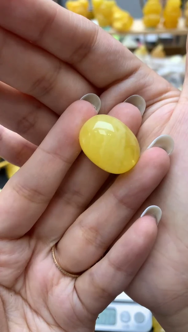 琥珀未镶嵌珠宝奇石049琥珀蜜蜡瑕疵