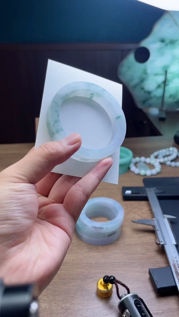 未镶嵌手镯定制翡翠陆*定制