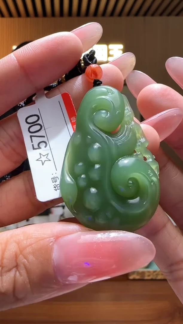颈饰未镶嵌和田玉0