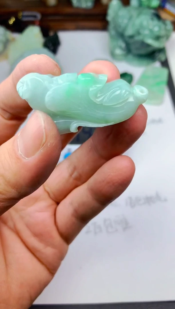 颈饰未镶嵌翡翠许*白菜